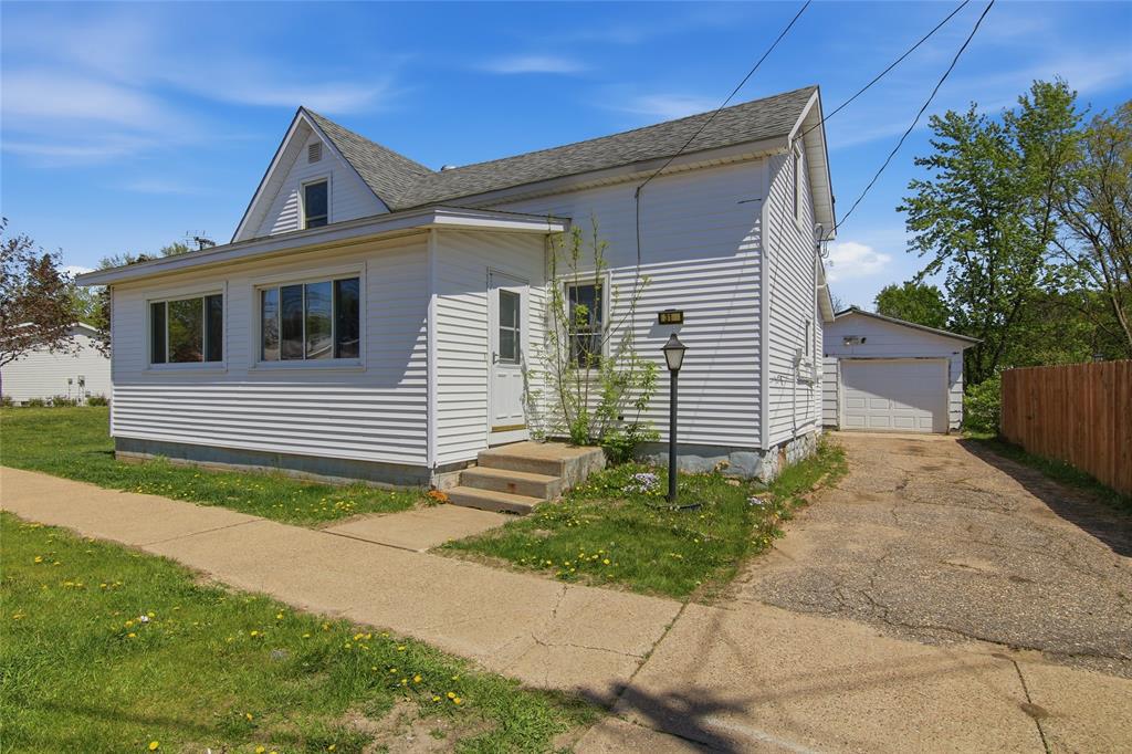 319 Park Street — photo