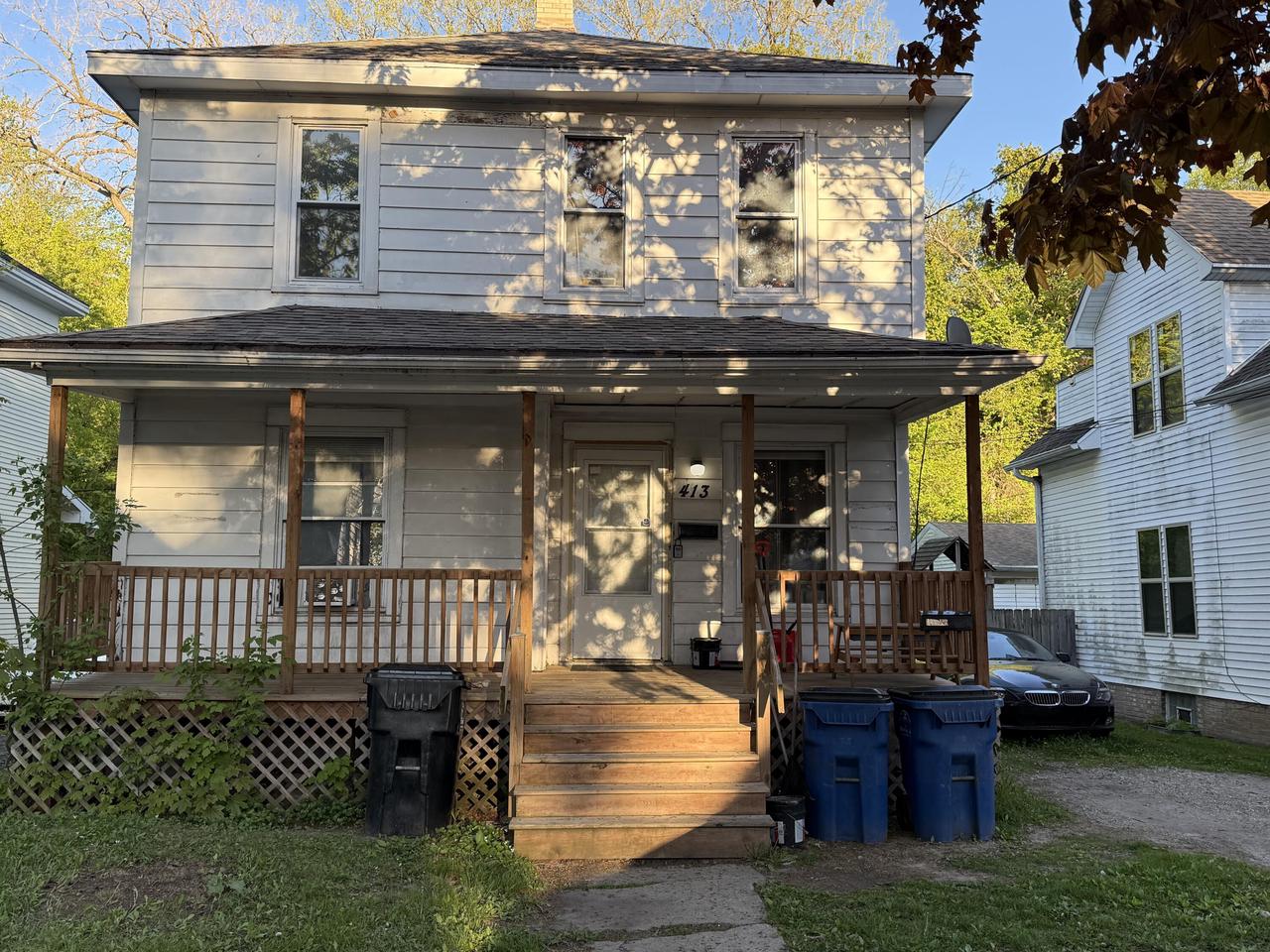 413 Park View Dr, Racine WI 53404