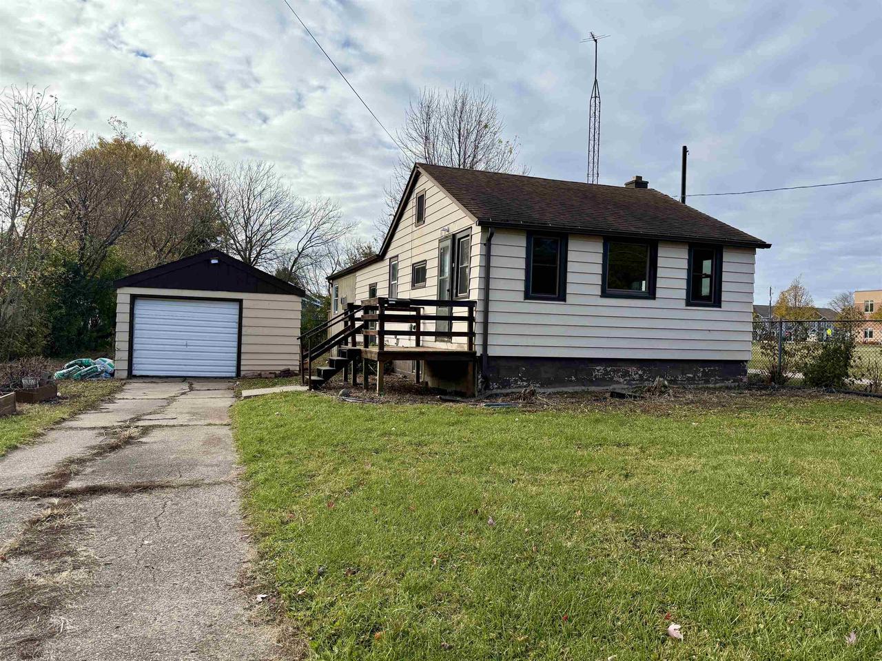 17 W Linwood Avenue — photo