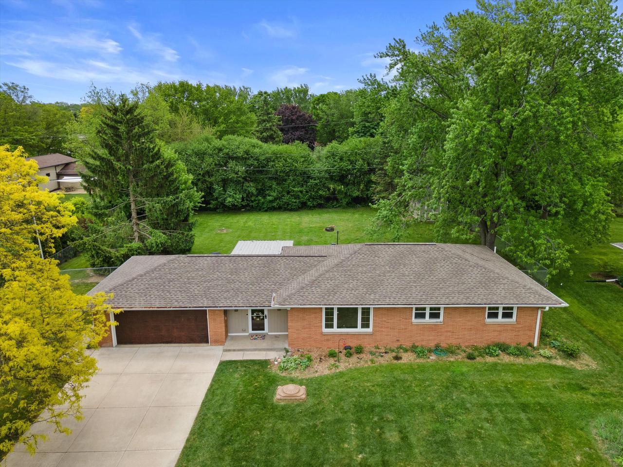 14101 W Maple Ridge ROAD, New Berlin, WI 53151