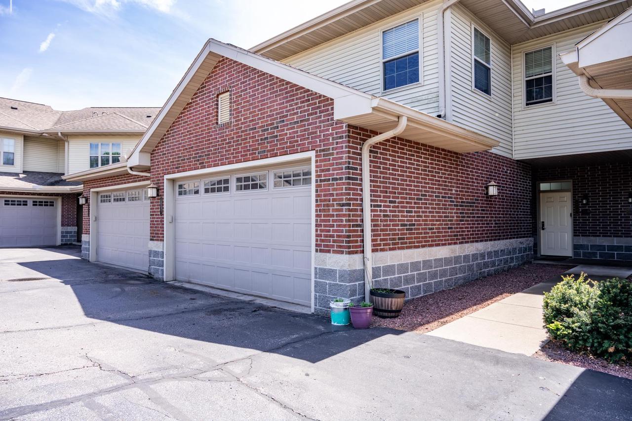 670 E Lake Avenue 203 — photo