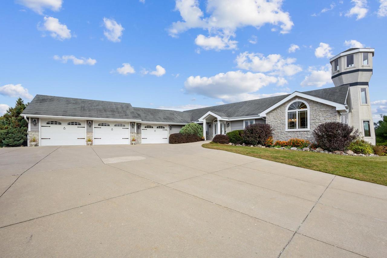 7207 Fairview Road, Morrison, WI 54208