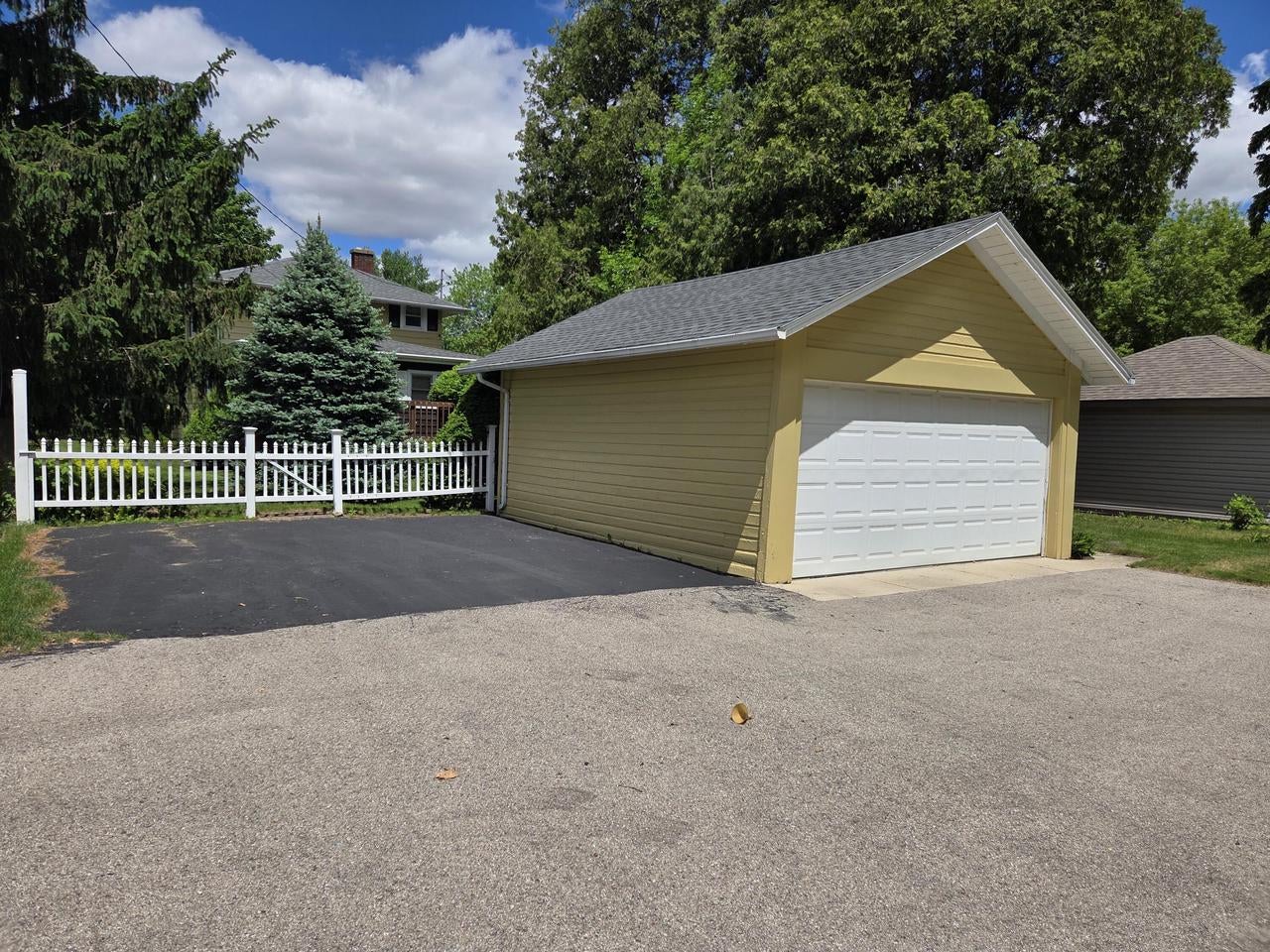 1122 Racine STREET, Delavan, WI 53115 — photo 2