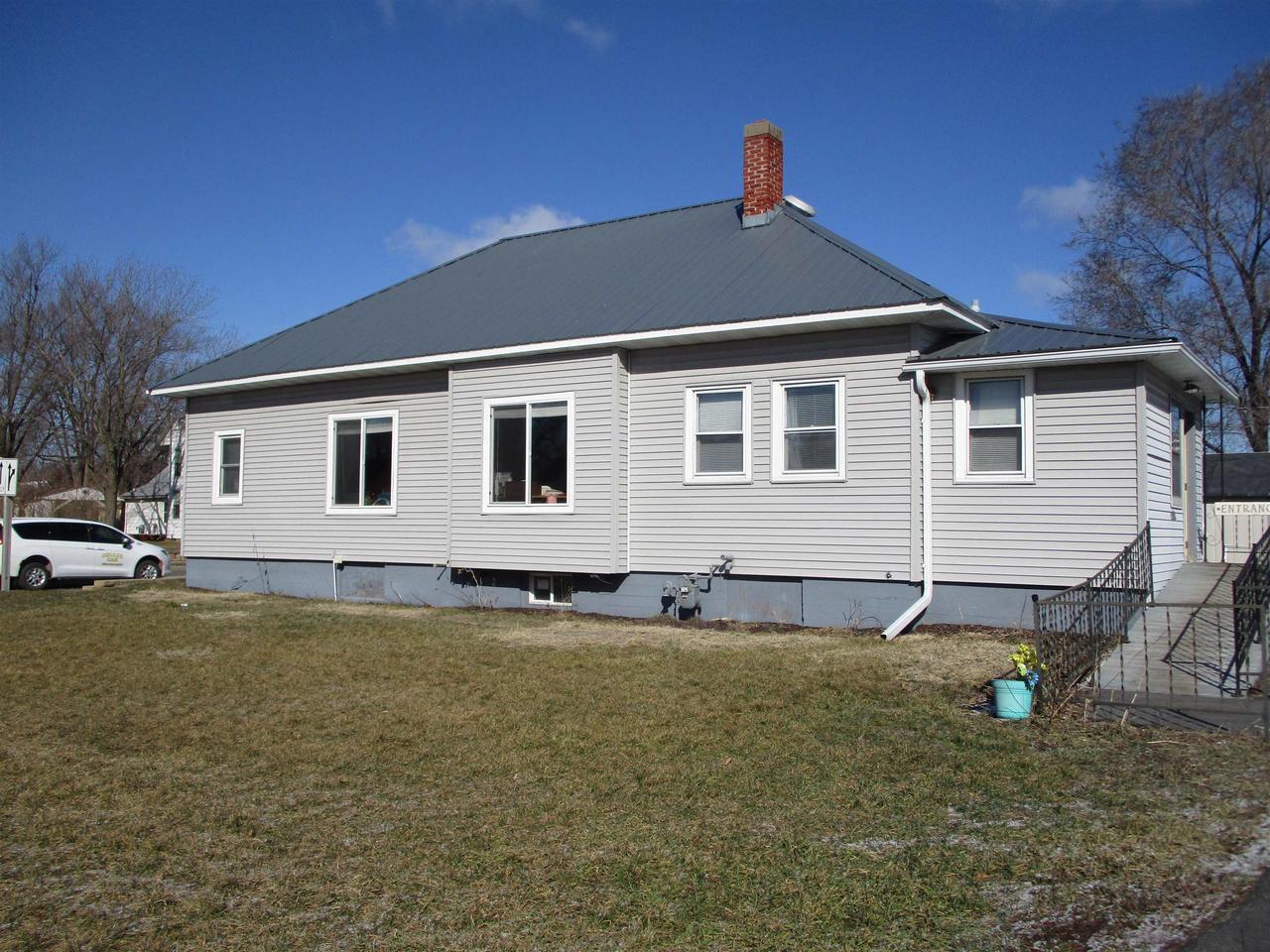 328 S Marquette Road — photo