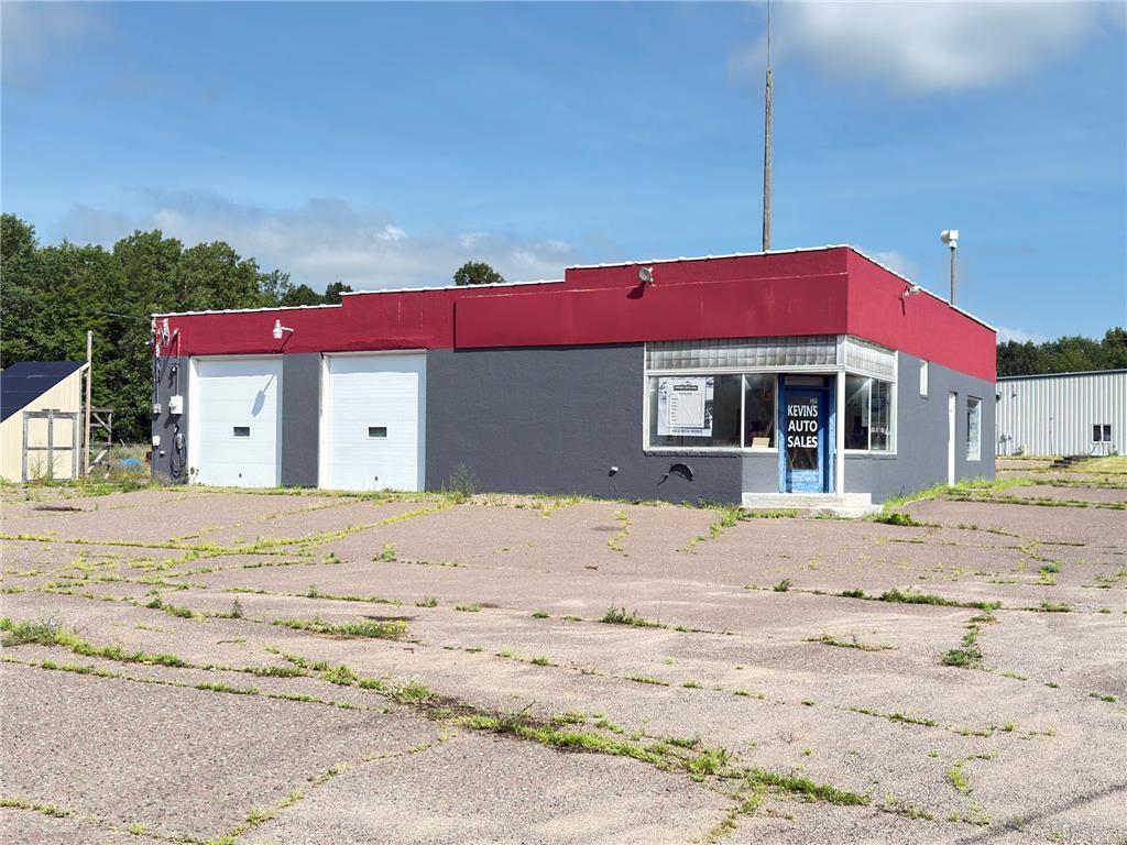 301 Traffic Avenue — photo