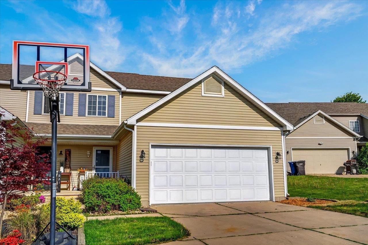 823 Vista Ridge Drive — photo