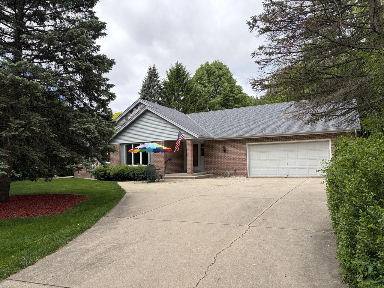 8232 Cooper ROAD, Kenosha, WI 53142