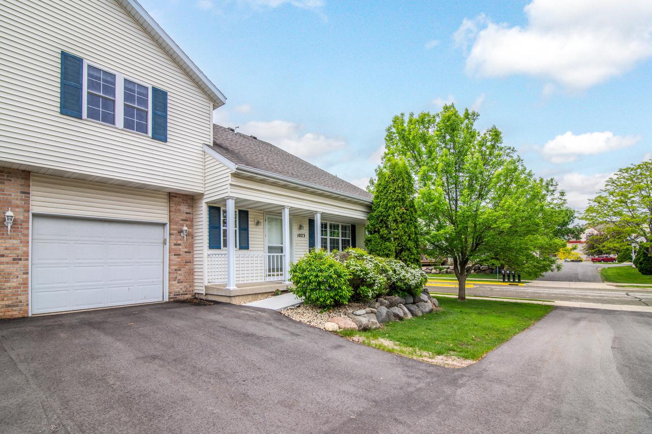 1023 Chandler Lane — photo