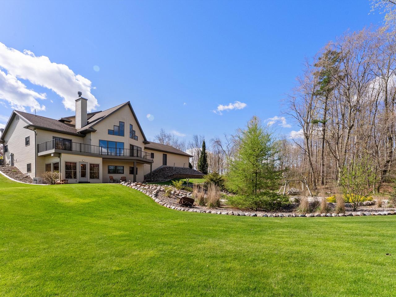 4818 Maplecrest Ridge ROAD, Whitelaw, WI 54247