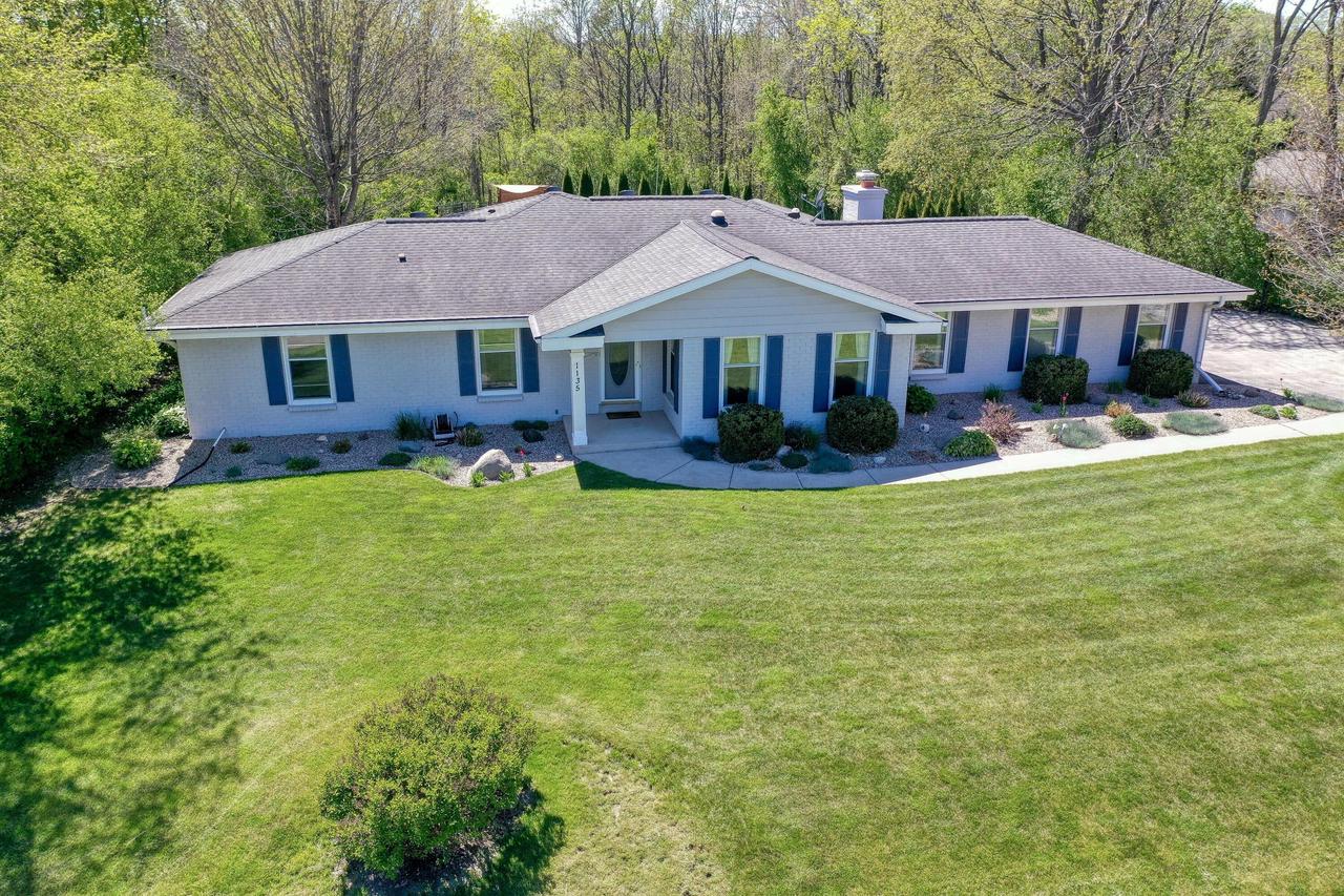 1135 Ridgeway ROAD, Brookfield, WI 53045 — photo 2