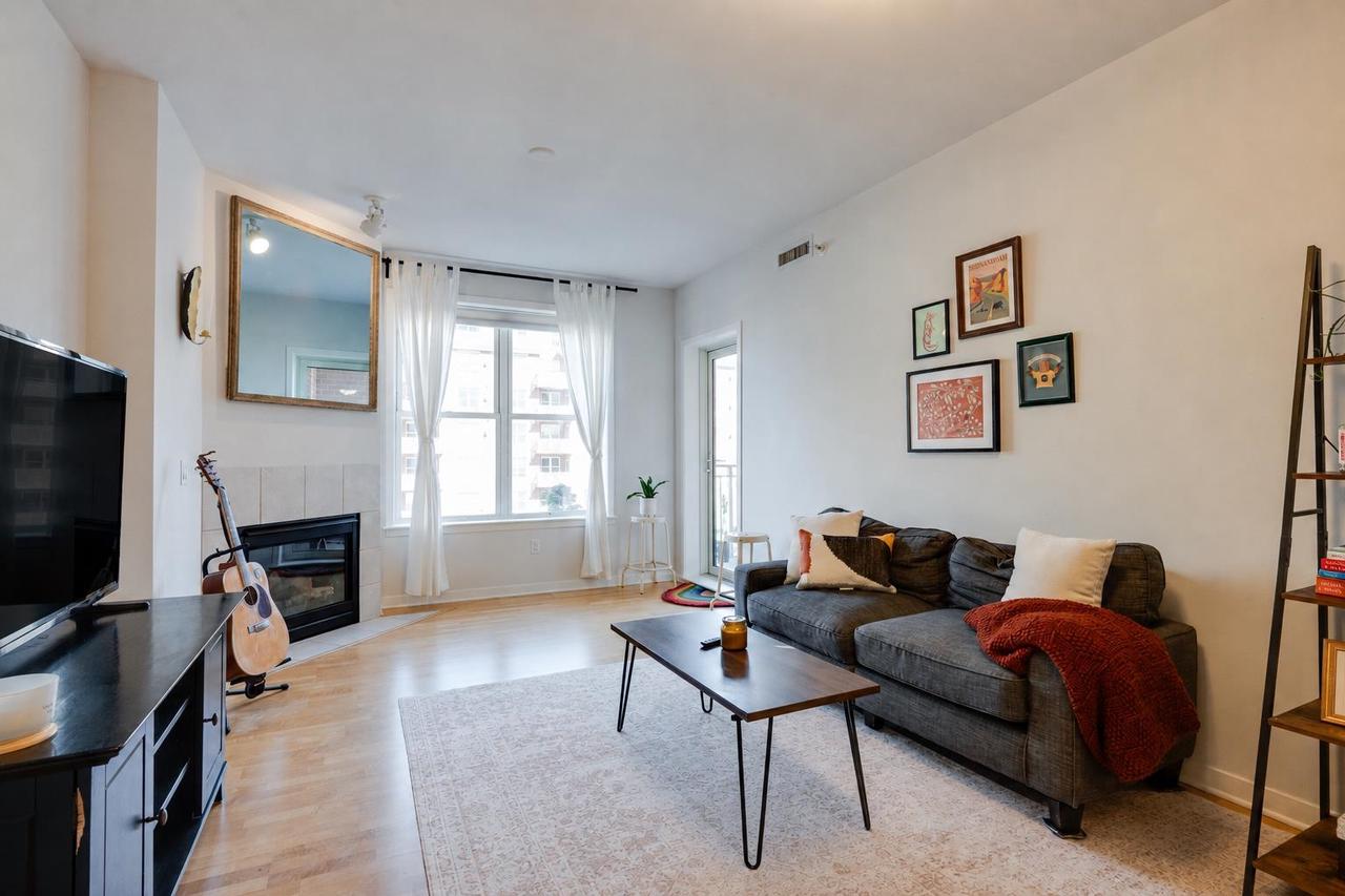 360 W Washington Avenue 712 — photo