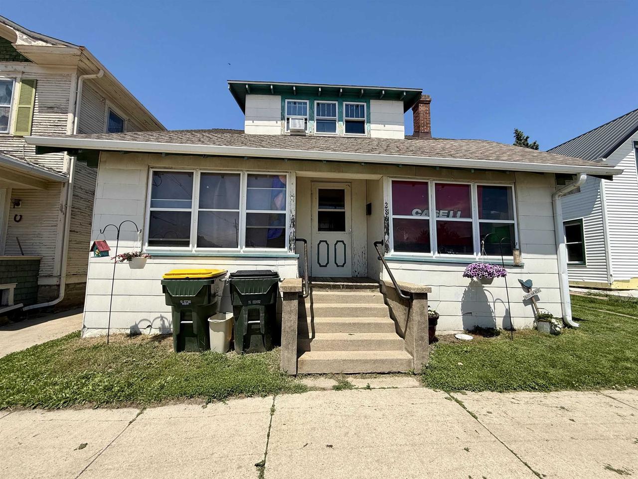 280 W Seminary Street — photo