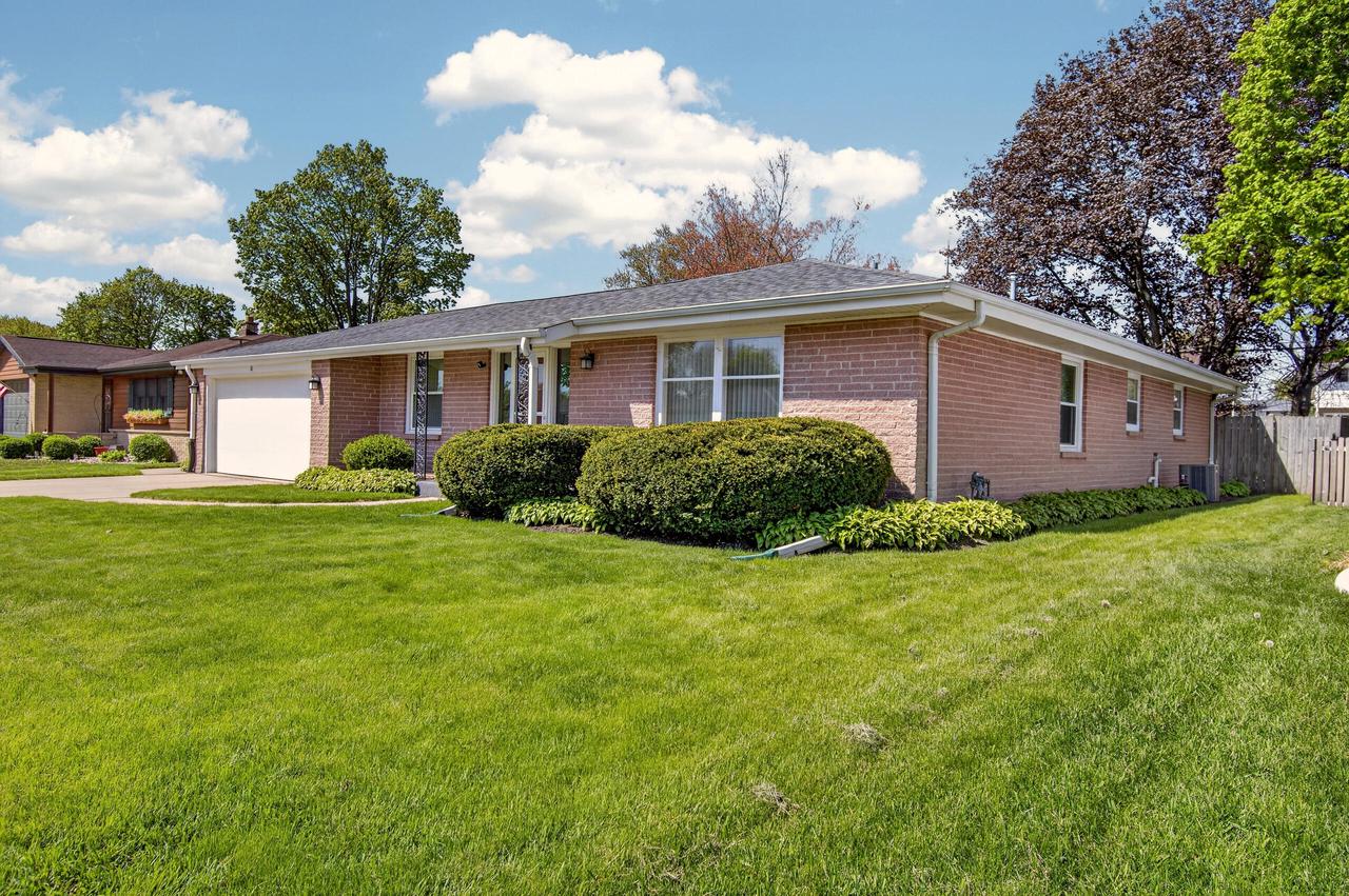 116 Virginia STREET, Racine, WI 53405 — photo 2