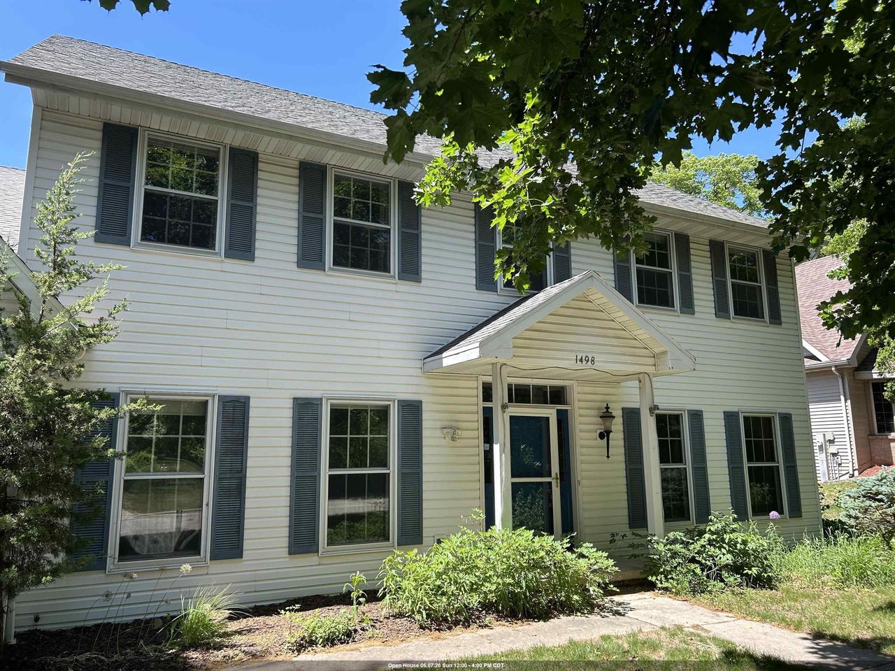 1498 Parkway Drive — photo