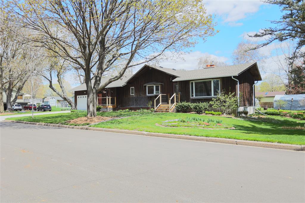 804 Valley View Drive — photo