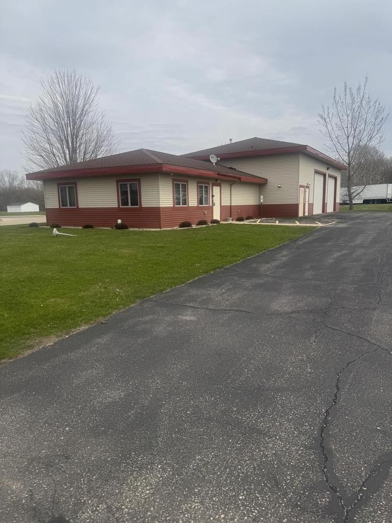 220 River Birch Court — photo