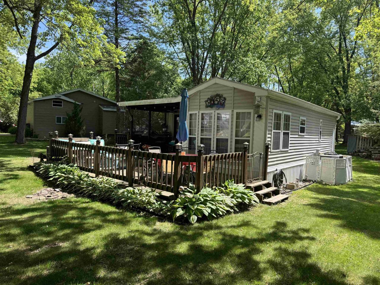 208 Hillside Drive — photo