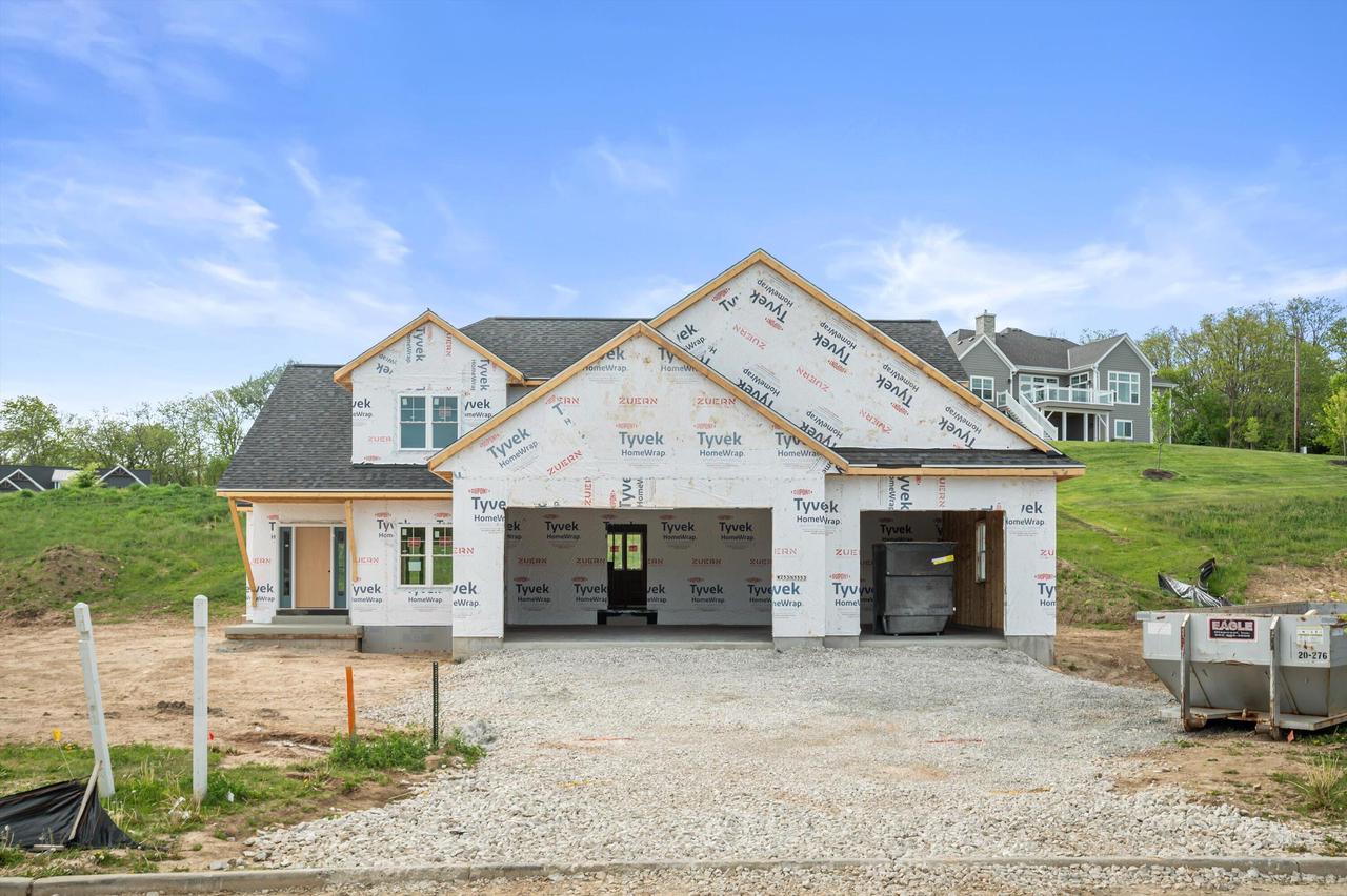 W253N5553 Crescent Hill Drive — photo