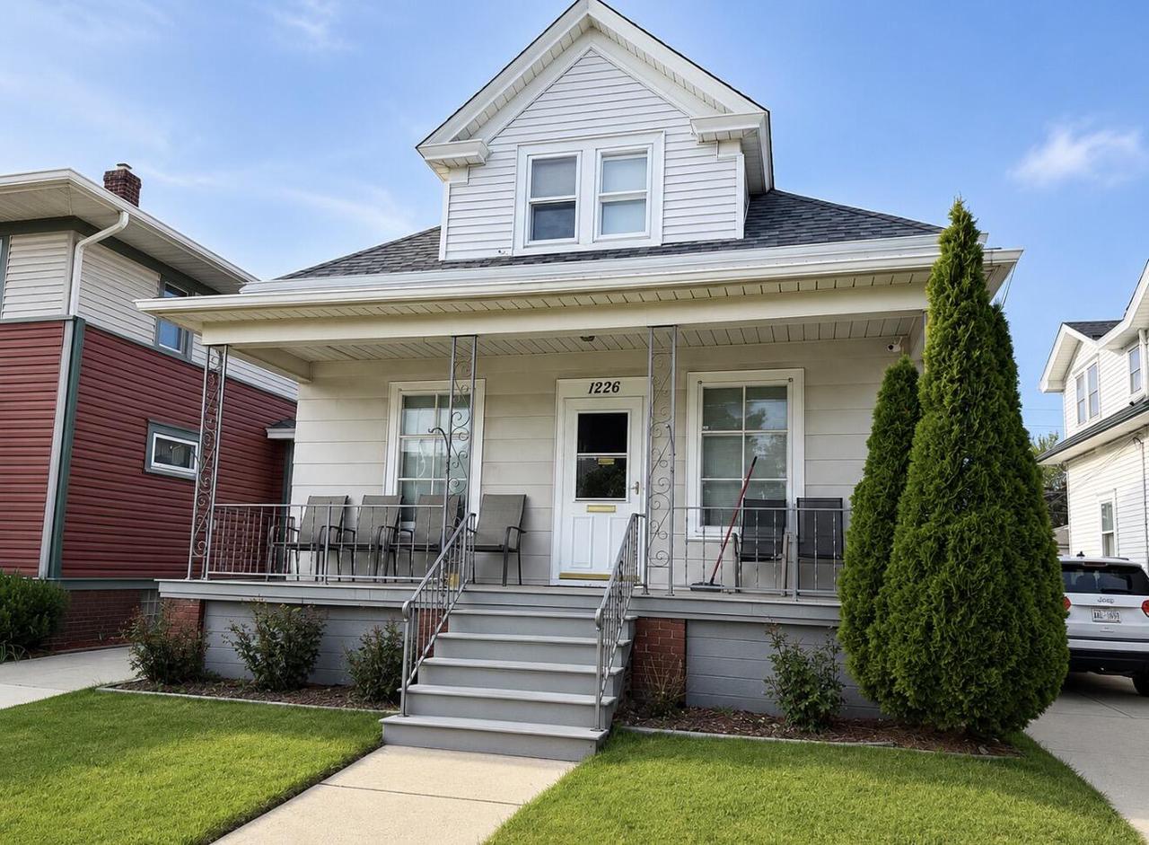1226 Goold STREET, Racine, WI 53402 — photo 2