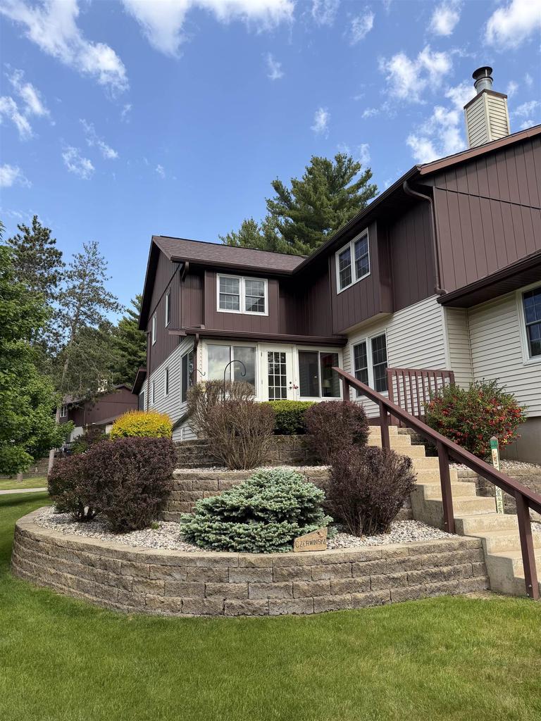 840 Saddle Ridge — photo