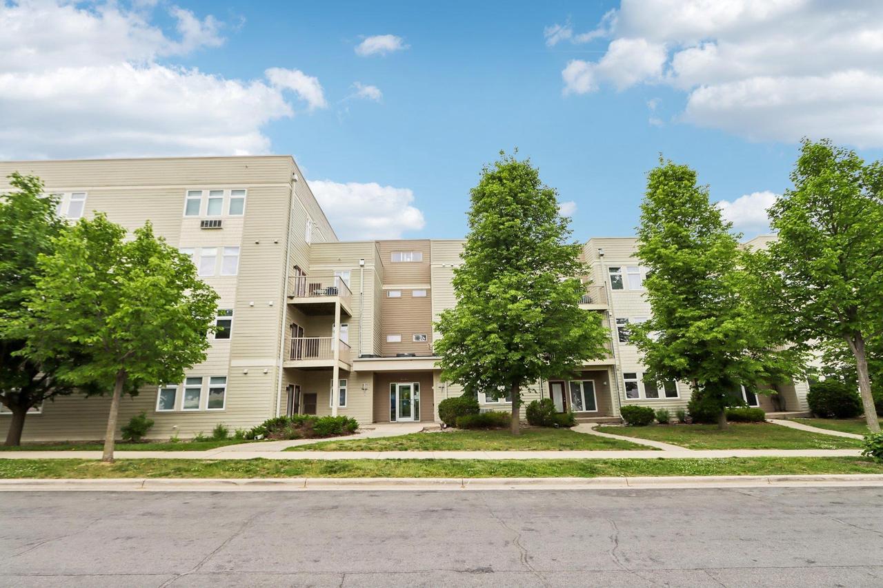 8206 Starr Grass Drive 207 — photo