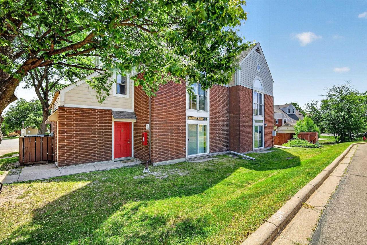 545 D'Onofrio Drive 8 — photo