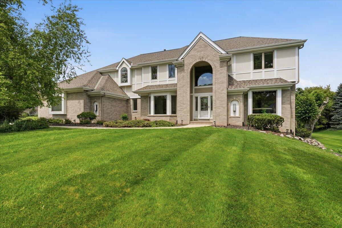 N28W30244 Red Hawk Court — photo