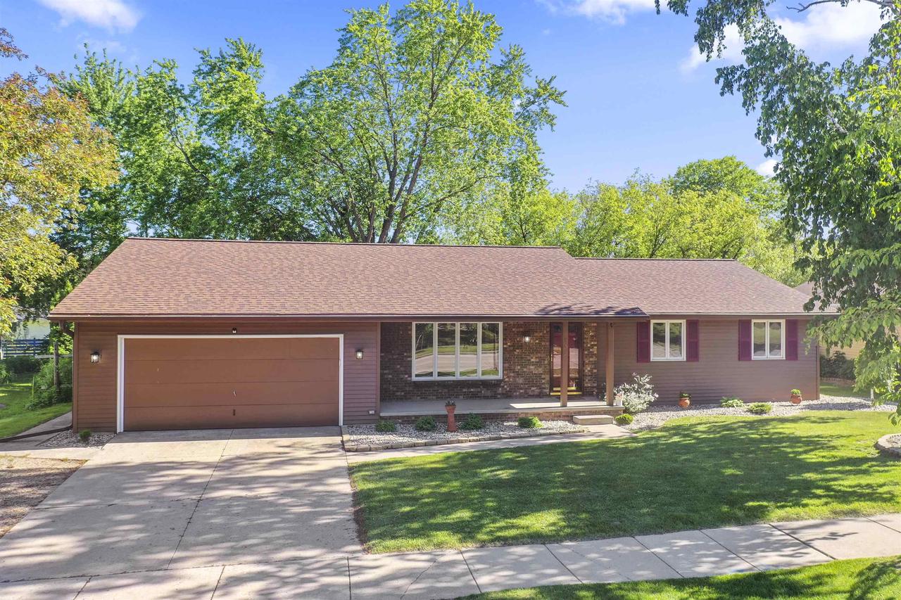 933 E Capitol Drive, Appleton, WI 54911 — photo 2