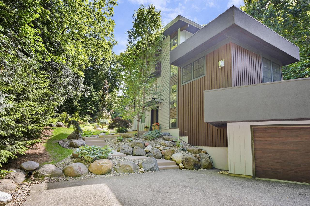3937 Regent Street — photo