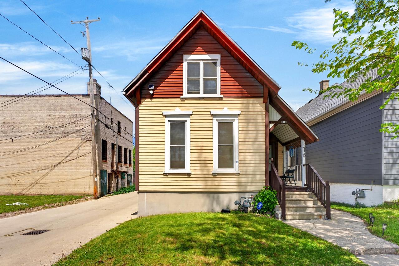 216 W Center Street — photo
