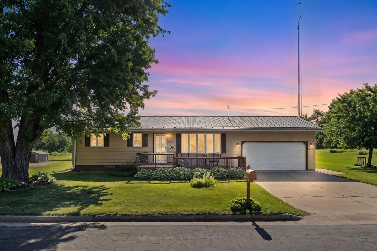 715 Chicago Avenue — photo