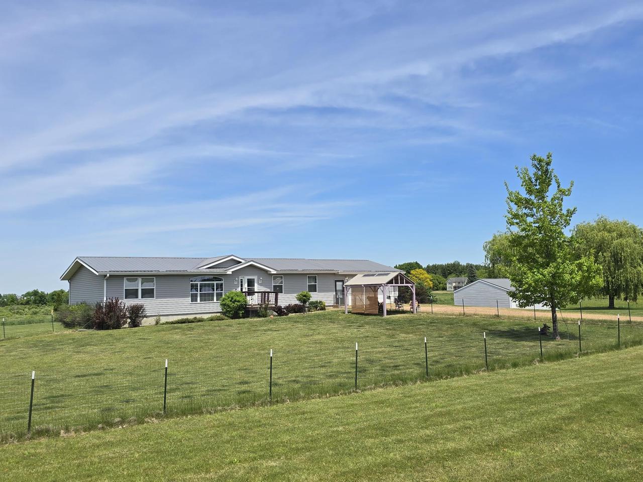5342 Arpin Hansen Road — photo