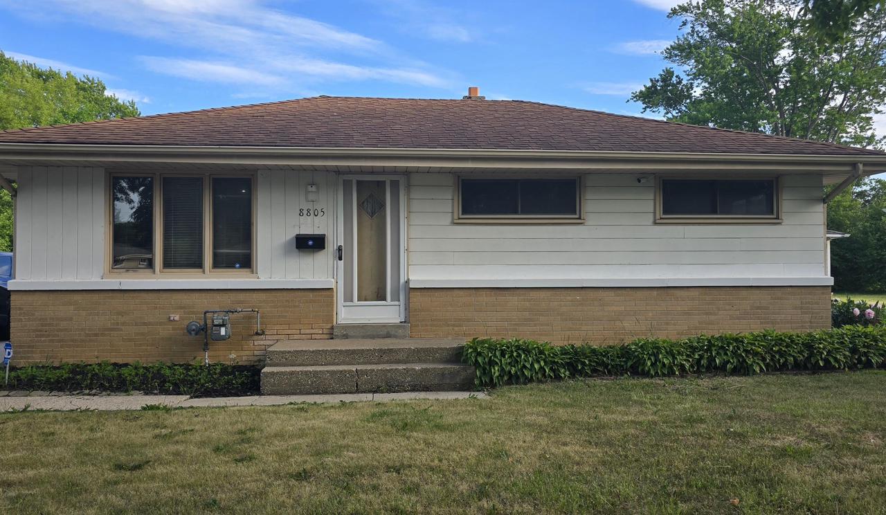 8805 W Bender Avenue — photo