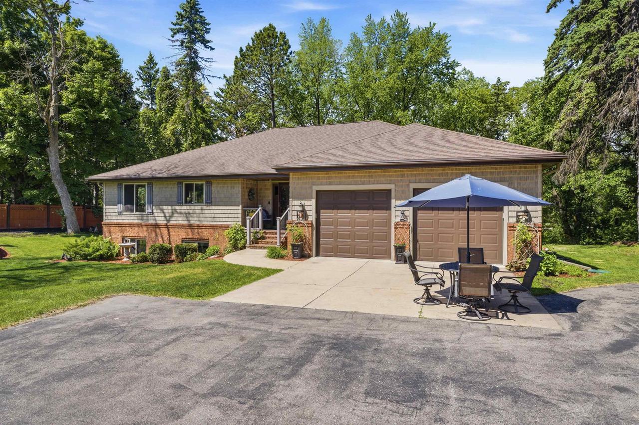 11 Kools Court — photo