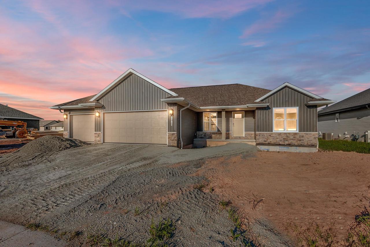 1418 Divinity Drive — photo