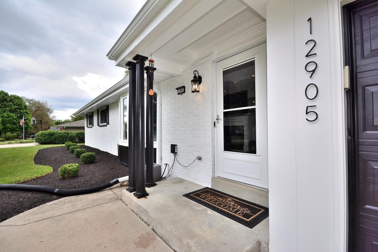 12905 Wembley ROAD, Brookfield, WI 53005 — photo 3