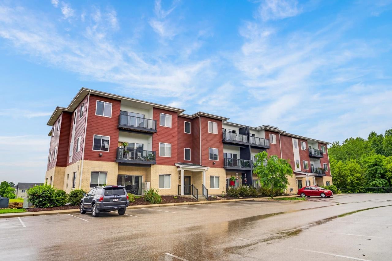 1501 N Windsor Avenue 201 — photo