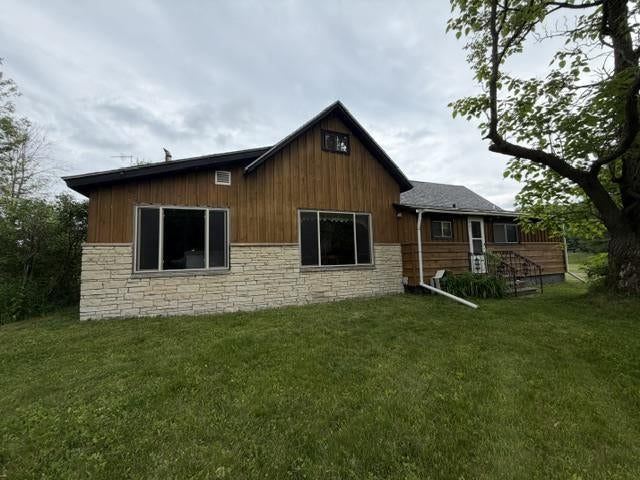 402 Granite Ridge Road West — photo
