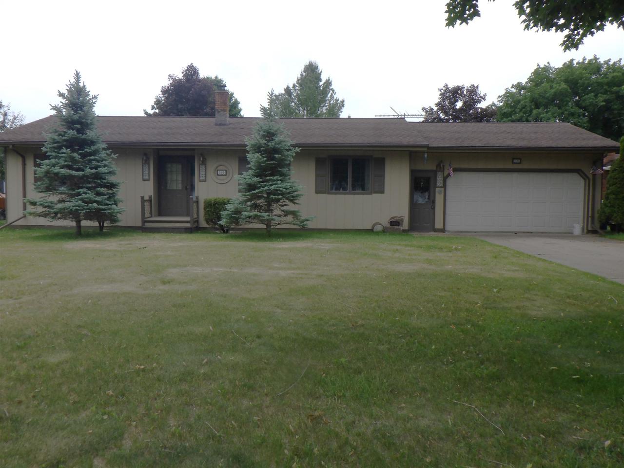 305 Riverview Drive — photo