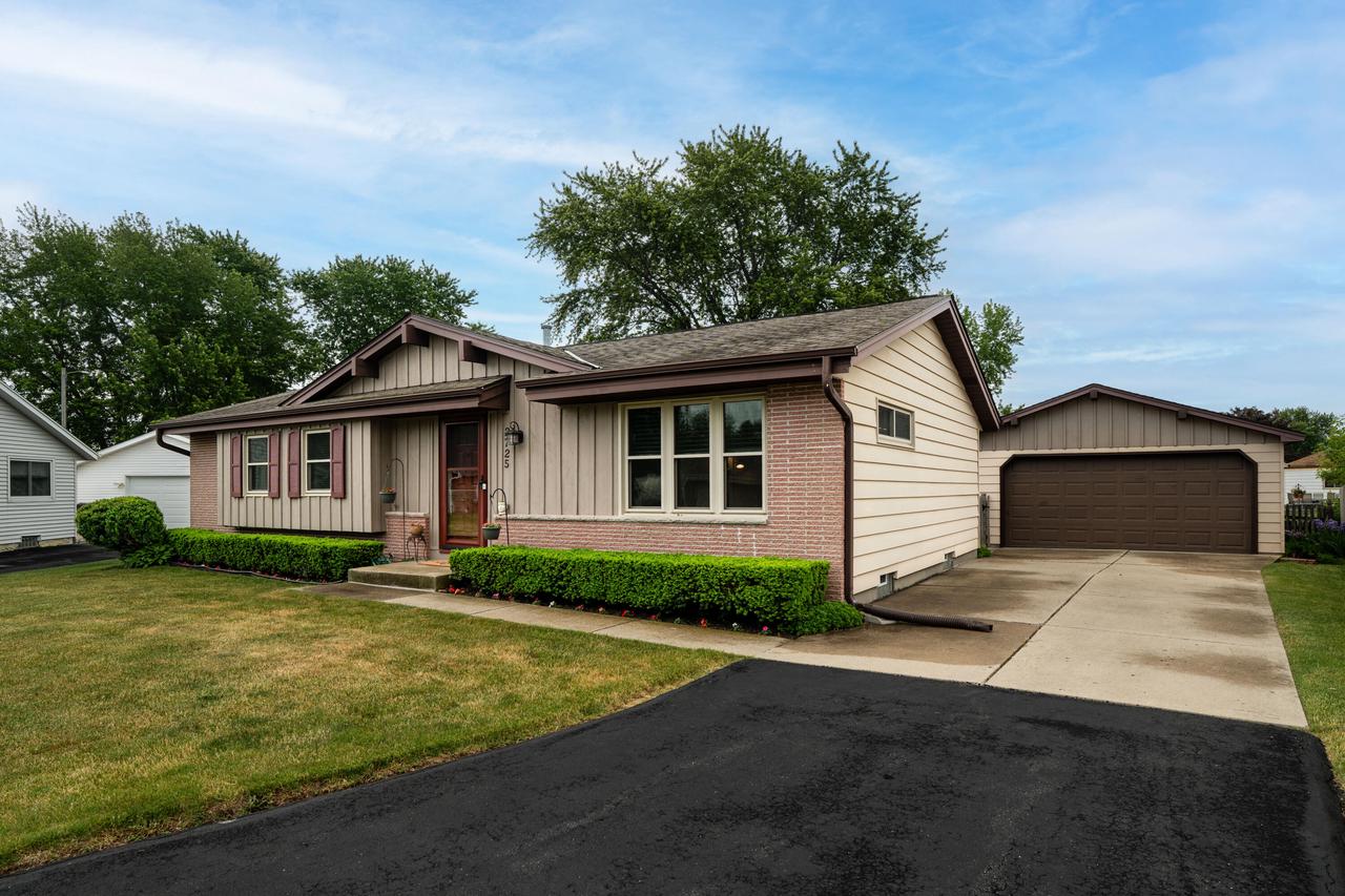 2725 Red Maple COURT, Racine, WI 53402 — photo 2