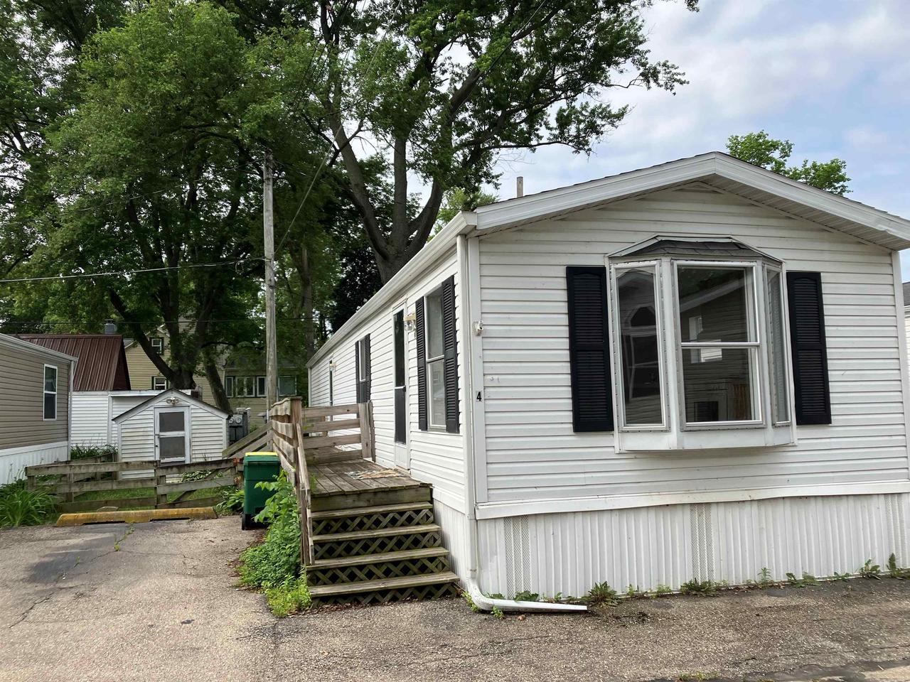 2120 S Riverside DRIVE #4, Beloit, WI 53511