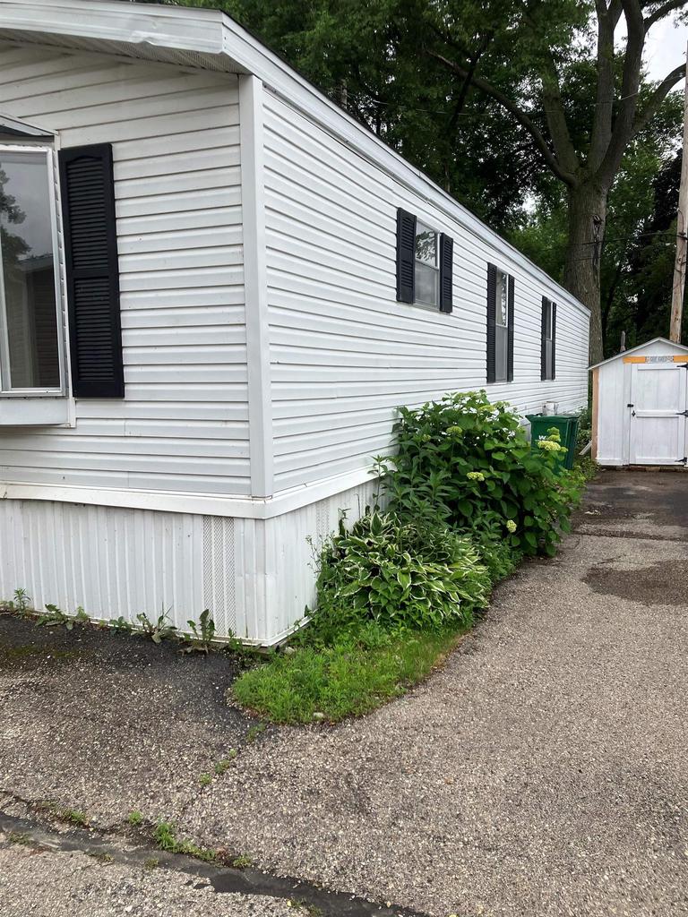 2120 S Riverside DRIVE #4, Beloit, WI 53511 — photo 2