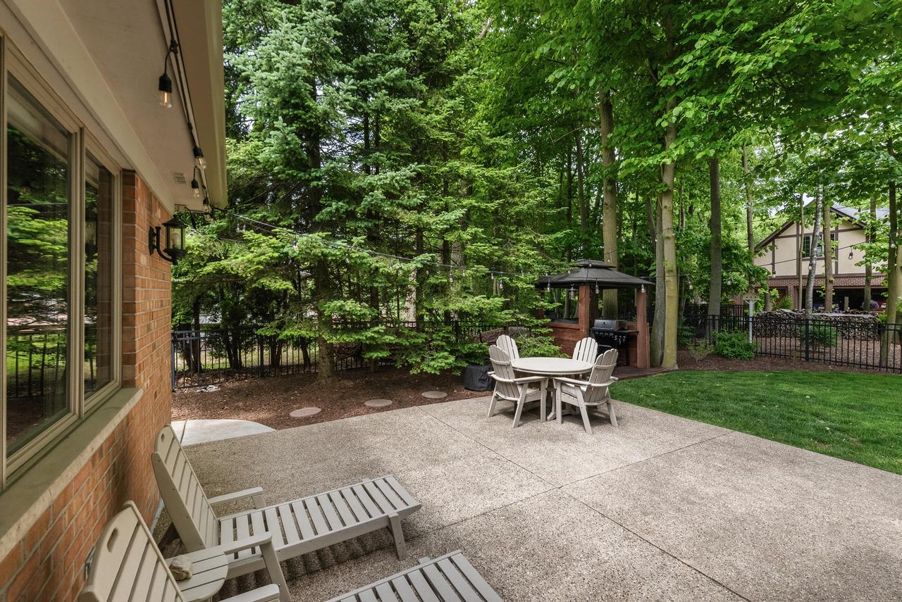 5001 Hunt Club ROAD, Wind Point, WI 53402 — photo 3
