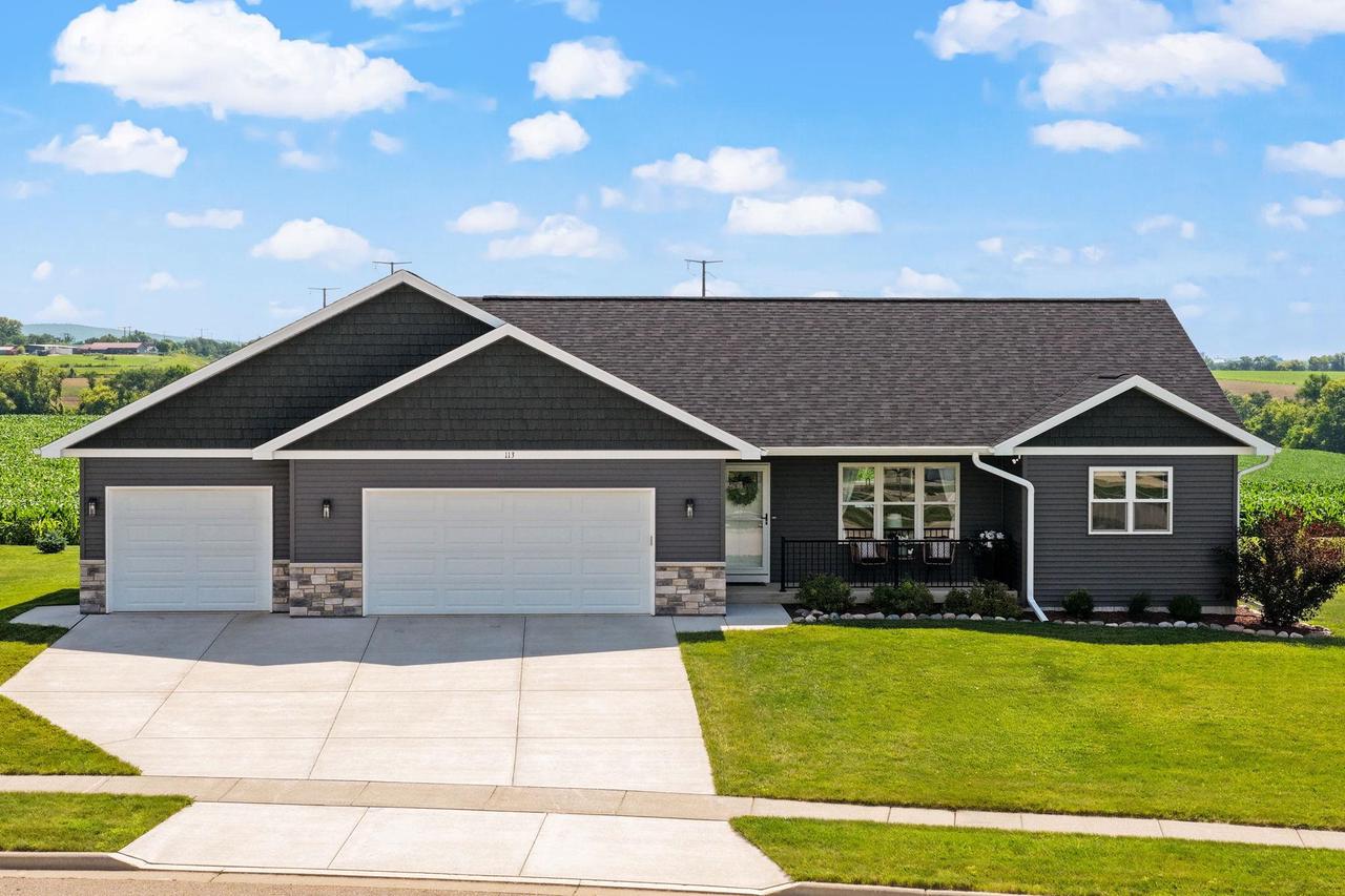 113 Cardinal WAY, Ridgeway, WI 53582
