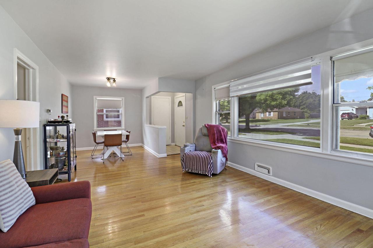 915 Indiana STREET, Racine, WI 53405 — photo 3