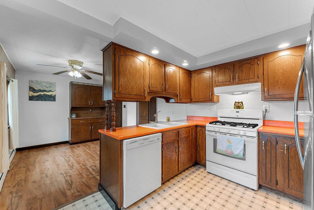 618 Norstad ROAD, Manitowoc, WI 54220 — photo 2