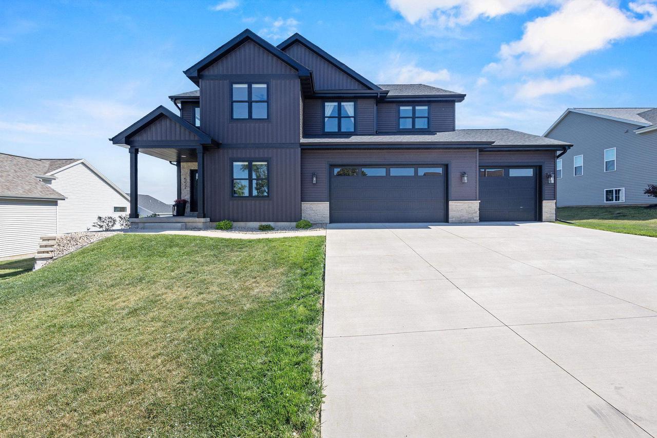552 Autumn Ridge COURT, Oregon, WI 53575 — photo 2