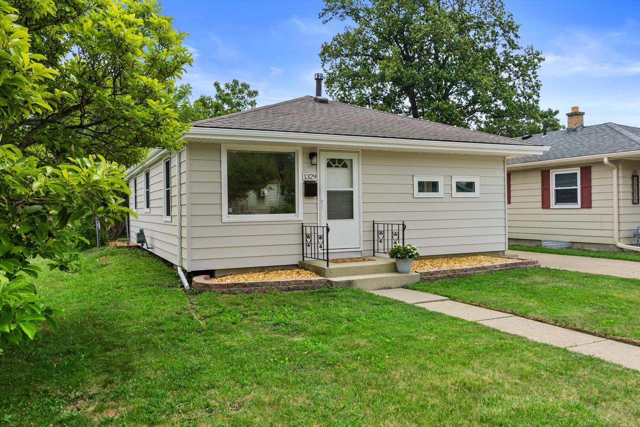 1329 Indiana STREET, Racine, WI 53405 — photo 3