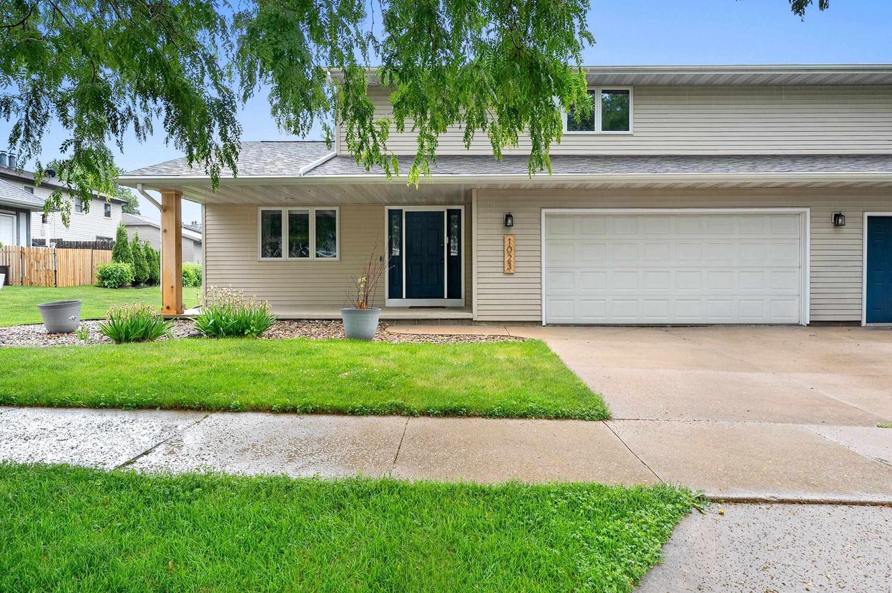 1023 W Ridgeview Drive, Appleton, WI 54914 — photo 2