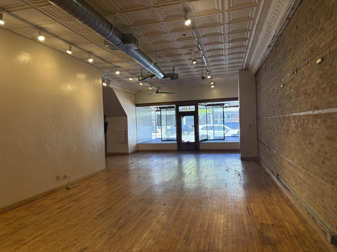 330 Main STREET, Racine, WI 53403 — photo 2